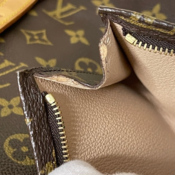 LOUIS VUITTON bucket tote monogram in GM with pouch - Picture 15 of 17